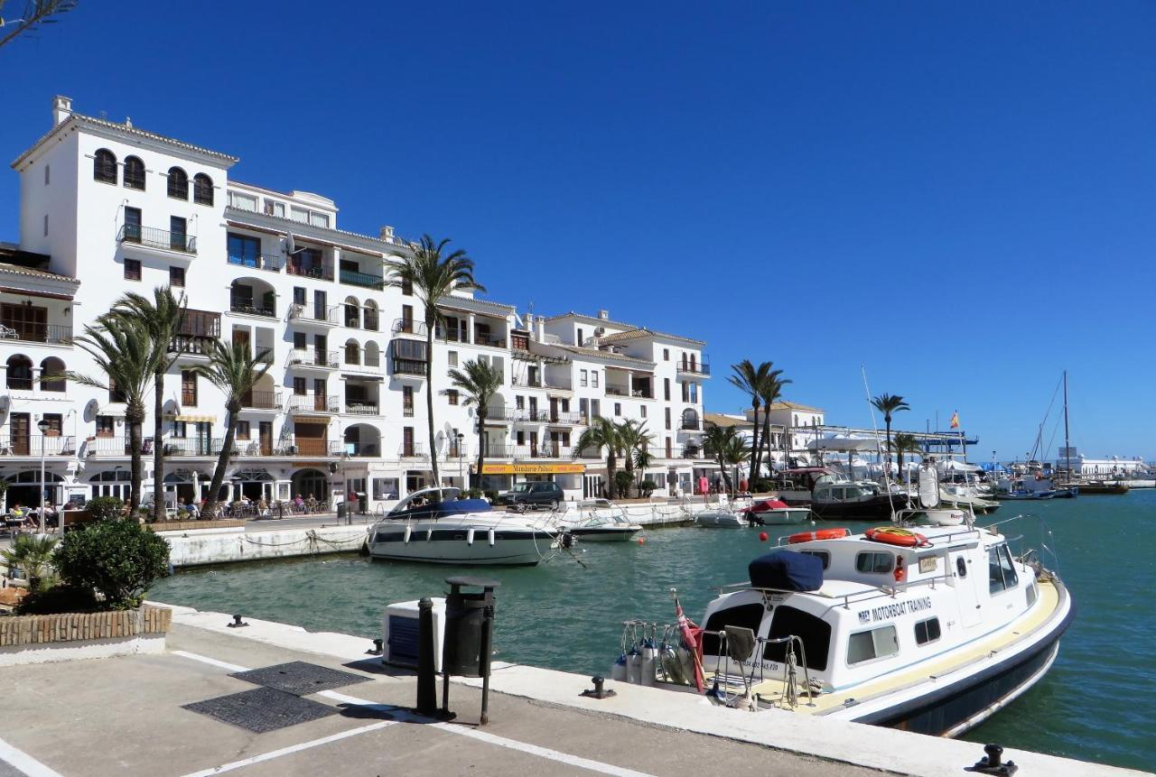 Salinas. Apartment For 4. Terrace/Parking/Pools/Gym/4Mins Beach Estepona Exteriör bild