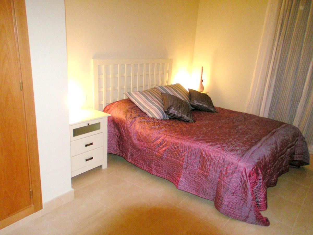 Salinas. Apartment For 4. Terrace/Parking/Pools/Gym/4Mins Beach Estepona Exteriör bild